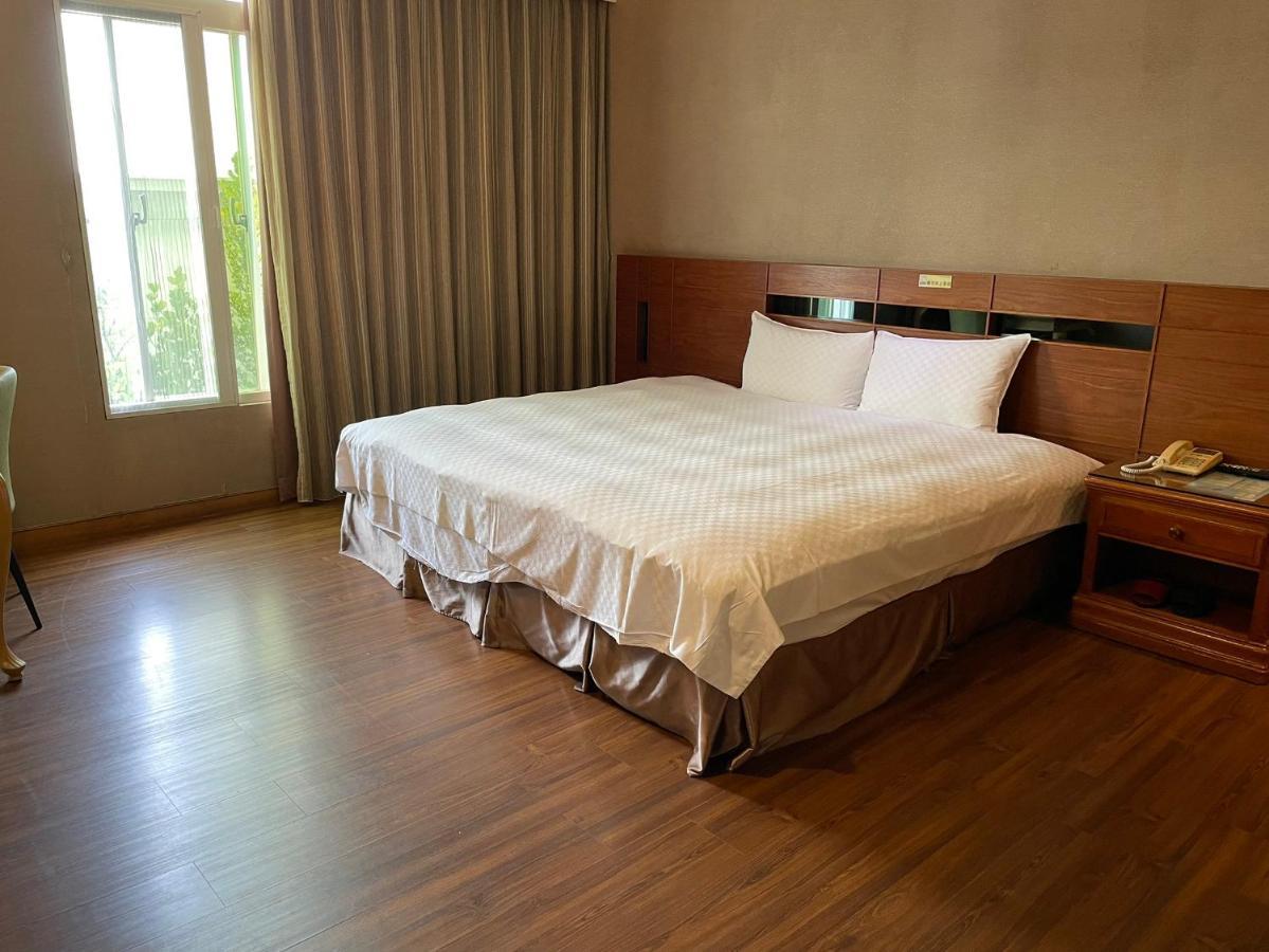 Chia Shih Pao Hotel Taibao Екстер'єр фото