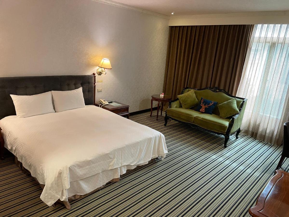 Chia Shih Pao Hotel Taibao Екстер'єр фото