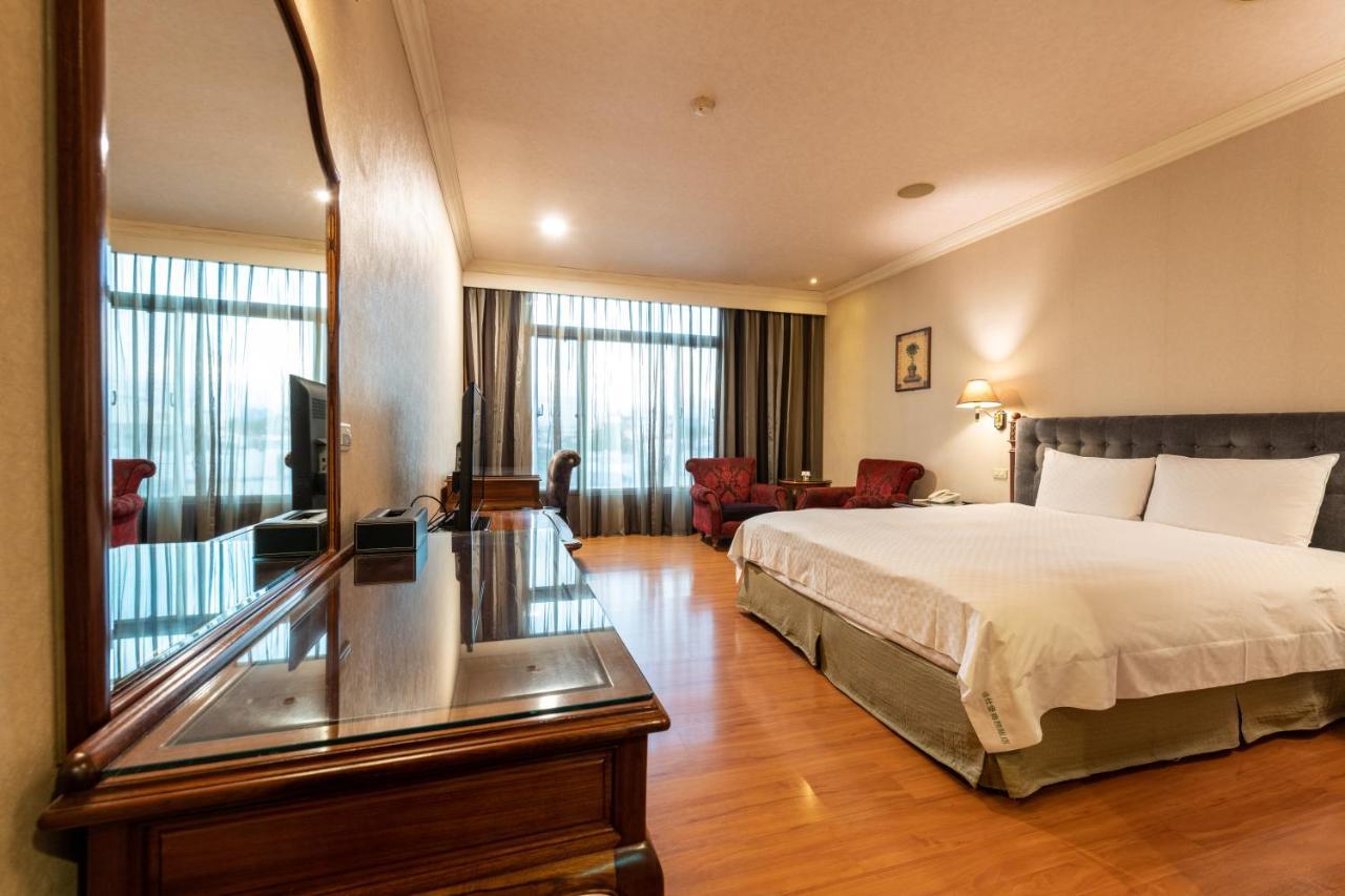 Chia Shih Pao Hotel Taibao Екстер'єр фото