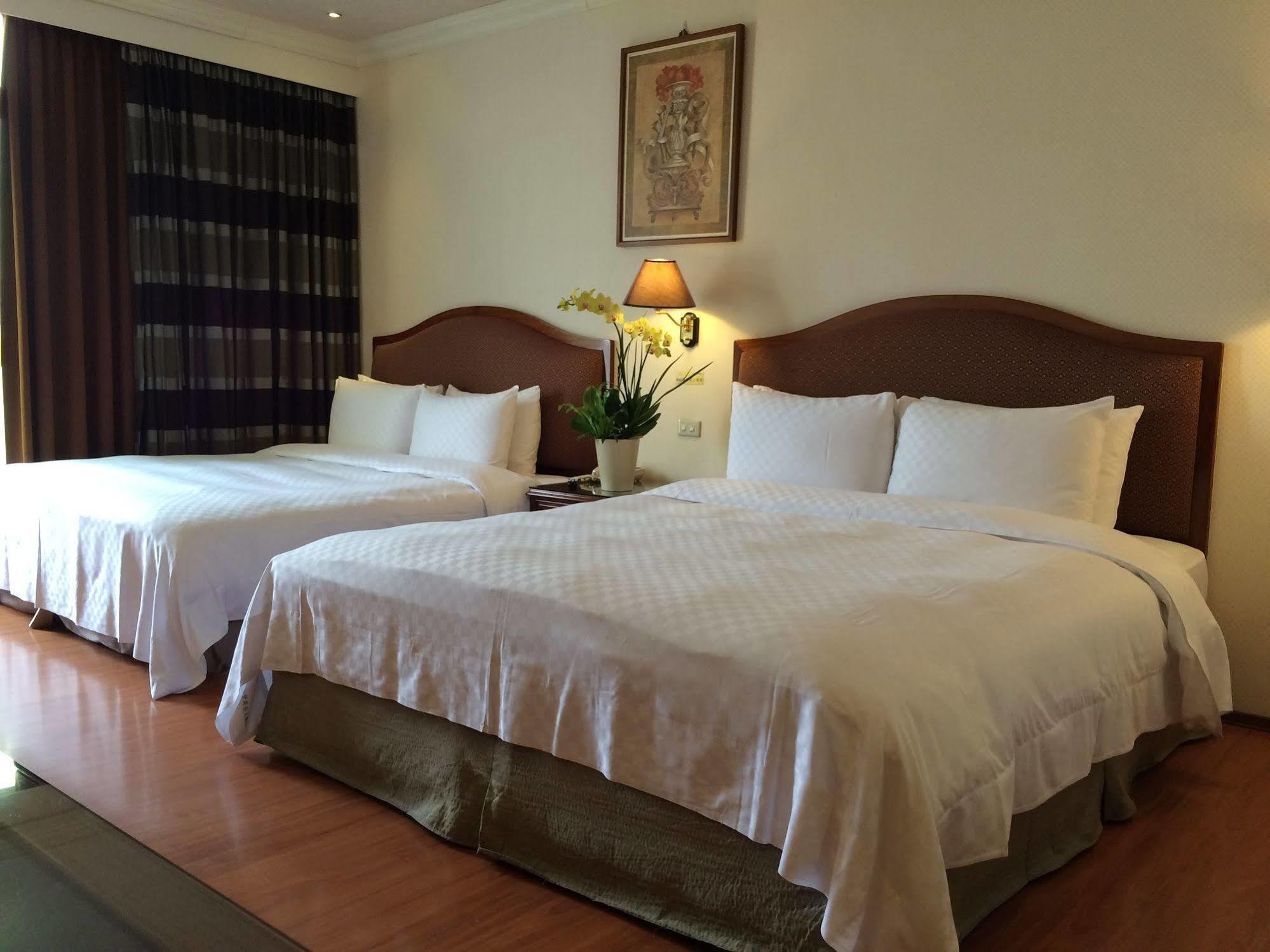 Chia Shih Pao Hotel Taibao Екстер'єр фото